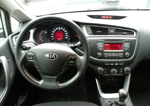 Kia Ceed cena 29900 przebieg: 189000, rok produkcji 2016 z Chmielnik małe 29
